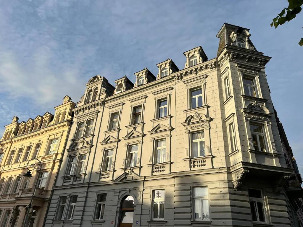 Residence Polonia Karlovy Vary Ngoại thất bức ảnh